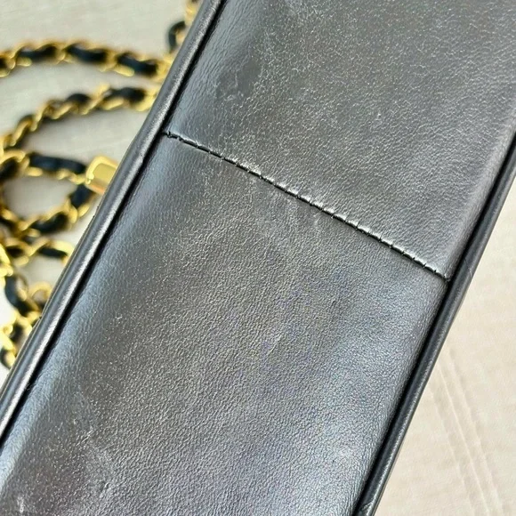 CHANEL Vintage Black Lambskin Chevron Flap Bag GHW - Picture 11 of 16